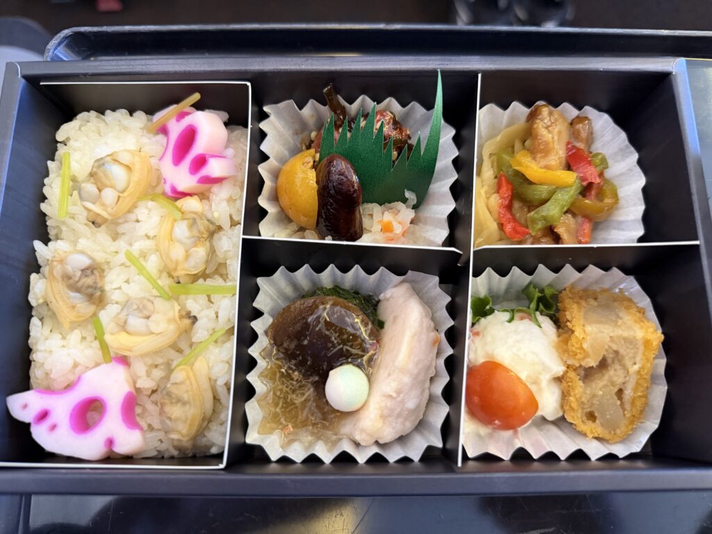 プレミアムクラスの機内食(The Premium Kitchen)